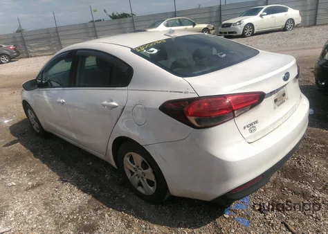 2017 Kia Forte Lx из США, поврежденный, VIN 3KPFL4A79HE120709